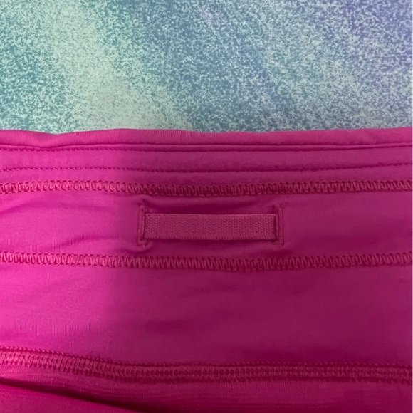 Lululemon Speed Up Short *2.5" Ripened Raspberry size 8 - Picture 9 of 9